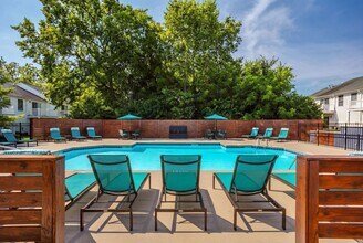 Alkire Glen in Columbus, OH - Building Photo - Building Photo