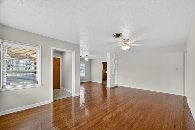 3817 Anita St in Houston, TX - Foto de edificio - Building Photo