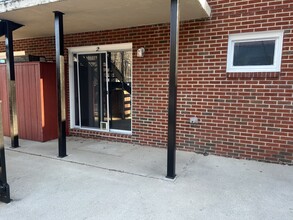 106-108 W Mountain View Rd in Johnson City, TN - Building Photo - Building Photo