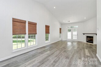 5325 Silabert Ave in Charlotte, NC - Building Photo - Building Photo