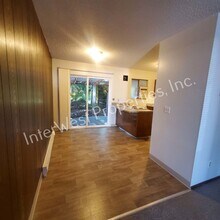5221-5225 SE Glen Echo Ave in Milwaukie, OR - Building Photo - Building Photo