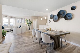 375 Harbour Cove Dr in Sparks, NV - Building Photo - Building Photo