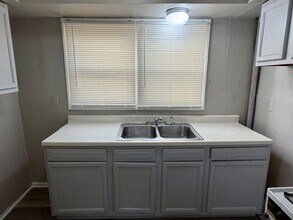 97 Fairgrove St in Pontiac, MI - Building Photo - Building Photo