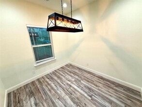 1124 S Hazelwood St in Sherman, TX - Building Photo - Building Photo