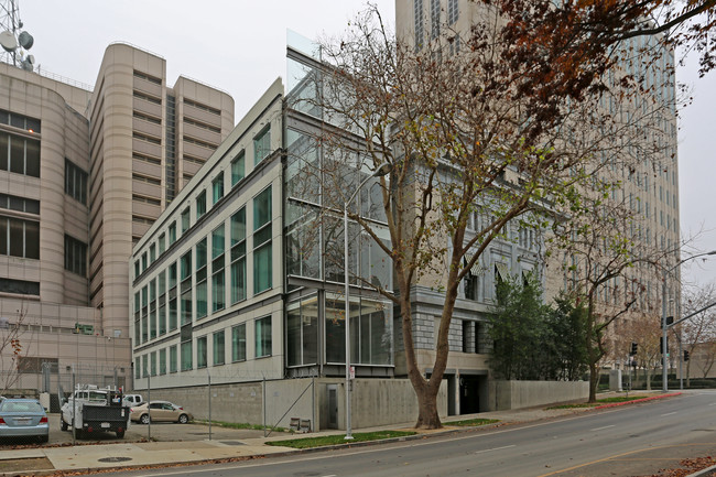 Hall of Justice Apartments in Sacramento, CA - Building Photo - Building Photo