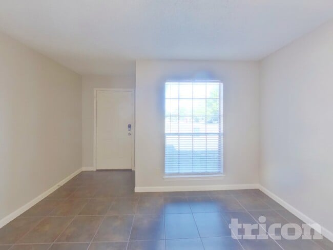 4208 Middlebrook Dr in Arlington, TX - Foto de edificio - Building Photo