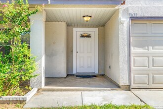 9631 Hillside Trail in San Antonio, TX - Building Photo - Building Photo