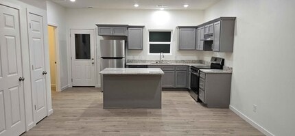 1301 E 475th Rd in Bolivar, MO - Building Photo - Building Photo