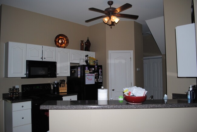 property at 3614 N Tower Cir