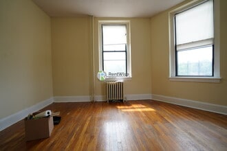 223 Essex St in Melrose, MA - Building Photo - Building Photo