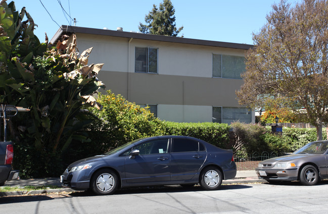 250 Lincoln Ave in Redwood City, CA - Building Photo - Building Photo