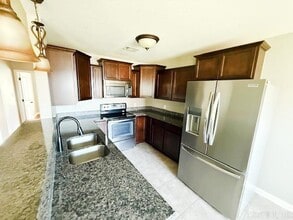 176 Cambridge Dr in Hot Springs, AR - Building Photo - Building Photo