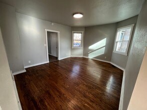 3614 Charles St in Omaha, NE - Building Photo - Building Photo