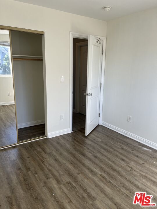 225 E 30th St in Los Angeles, CA - Building Photo - Building Photo