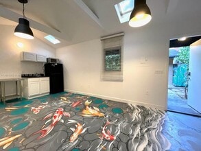 118 NW 24th St in Miami, FL - Building Photo - Building Photo