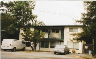 302 Laurel Way Apartments