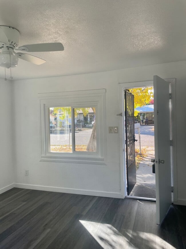 245 James Ave in Red Bluff, CA - Building Photo - Building Photo