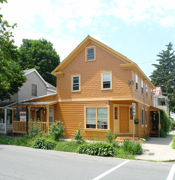 195 Elm St in Saratoga Springs, NY - Building Photo