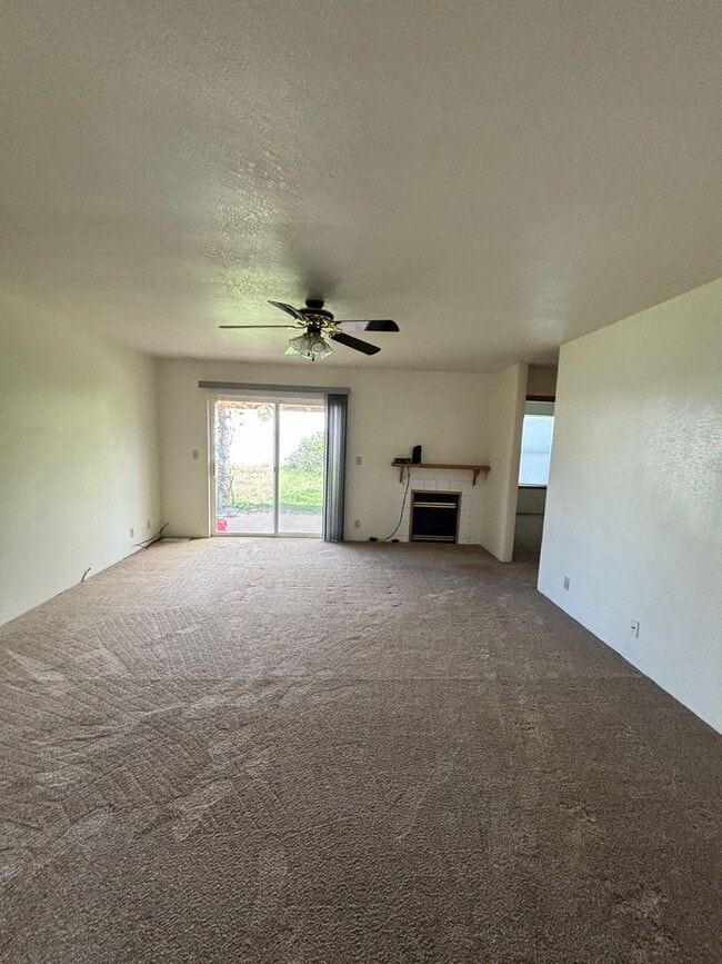 2307 E O Ct in La Grande, OR - Building Photo - Building Photo