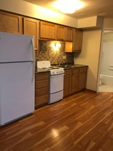 429 E Broadway St, Unit #6 in Winona, MN - Building Photo - Building Photo