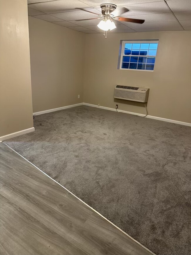 5206 MacCorkle Ave SE, Unit Apt B in Charleston, WV - Building Photo - Building Photo