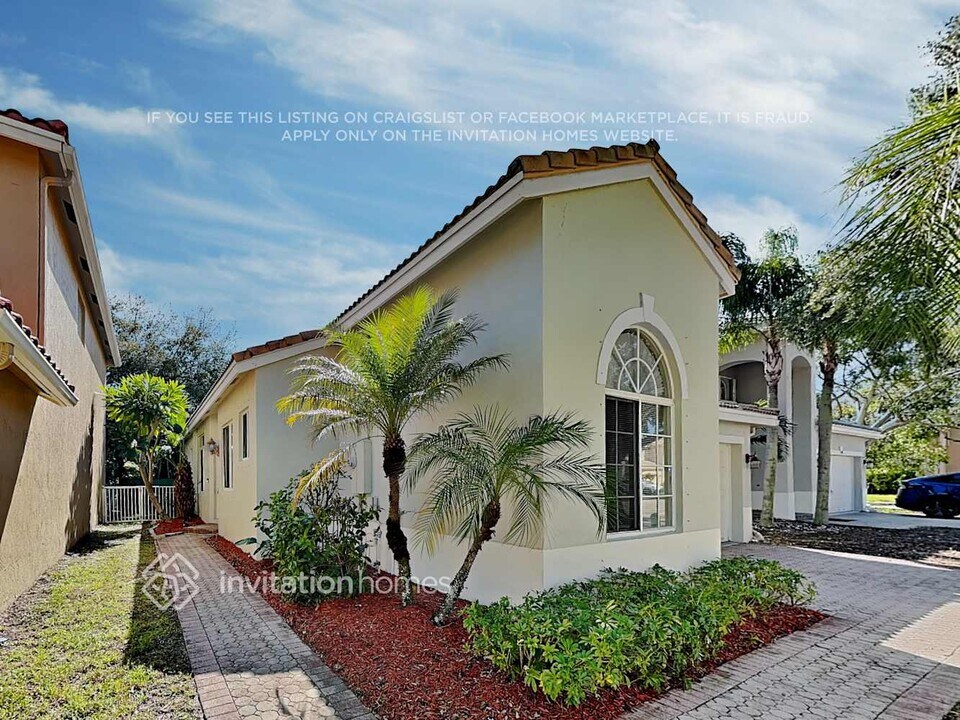 5036 Heron Pl in Coconut Creek, FL - Foto de edificio