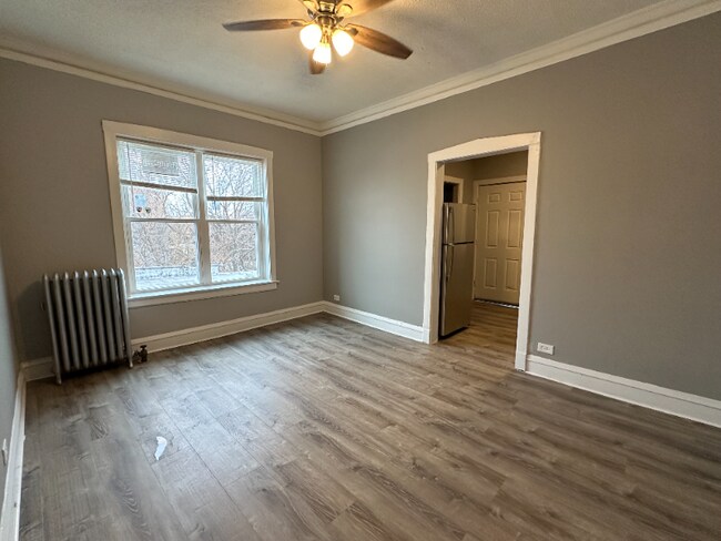 6633 S Ellis Ave, Unit 6631-3 in Chicago, IL - Building Photo - Building Photo