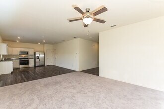 332 Knightsbridge Ln in Winder, GA - Foto de edificio - Building Photo