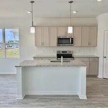 350 Tormore Dr in Sanford, NC - Building Photo - Building Photo