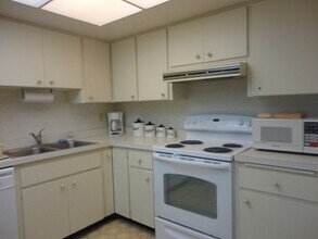 753 Sorrento Inlet in Nokomis, FL - Building Photo - Building Photo