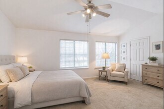 842 W St Johns Pl in Palatine, IL - Building Photo - Building Photo