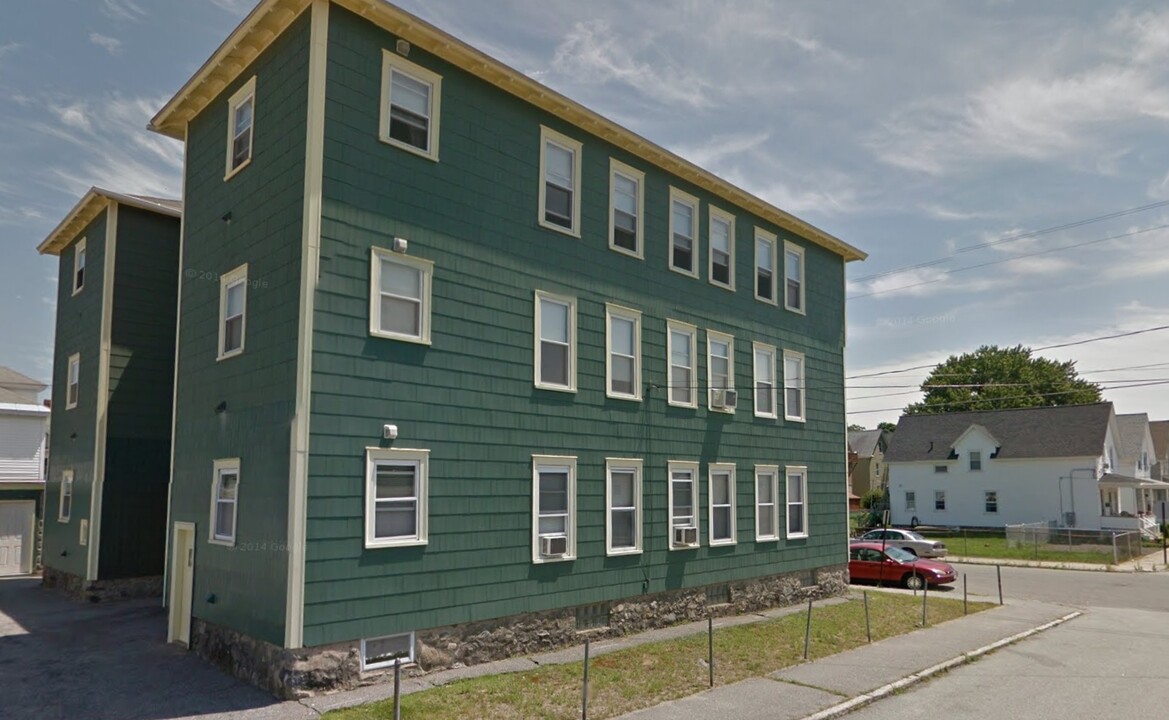 168-170 6th Ave in Lowell, MA - Building Photo