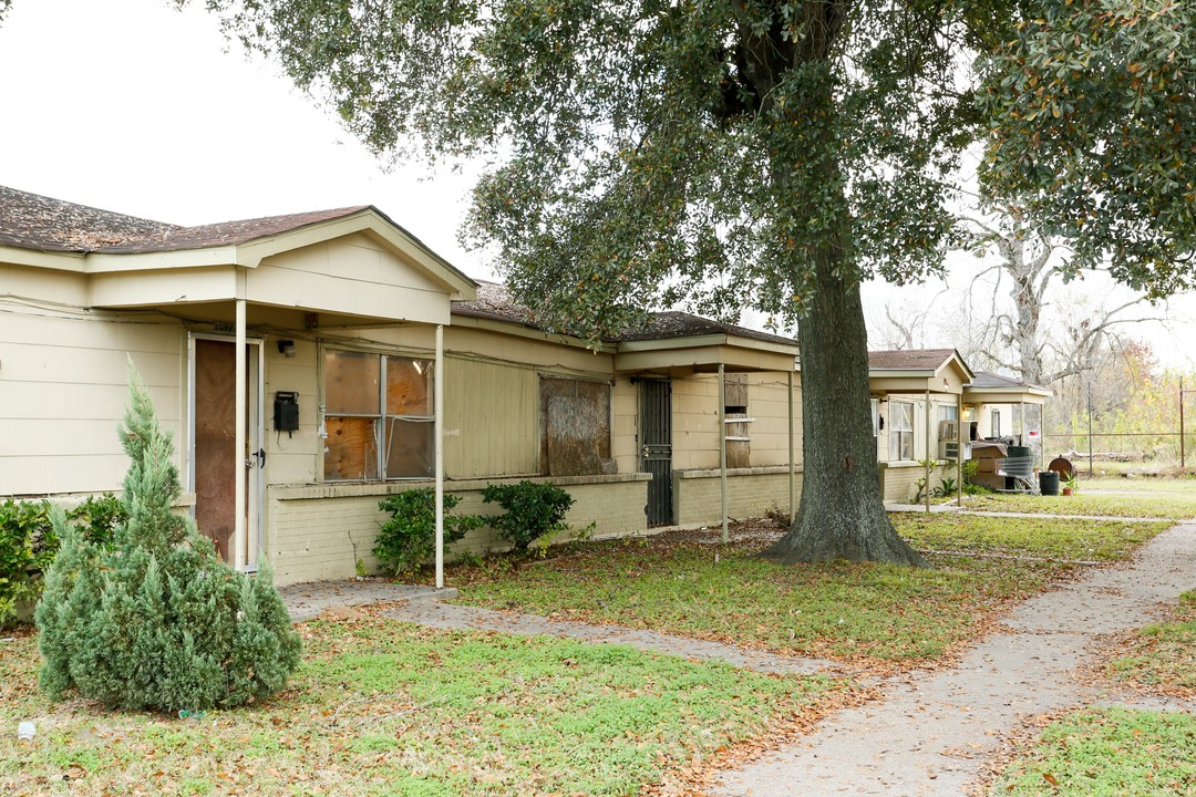 3121 Brewster St in Houston, TX - Foto de edificio