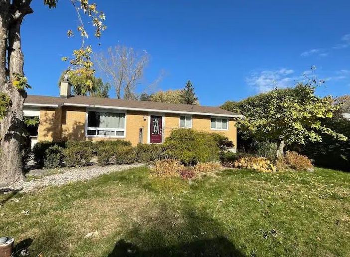 11 Khymer Crt in Ottawa, ON - Building Photo