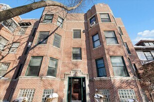 6553 N Greenview Ave in Chicago, IL - Building Photo