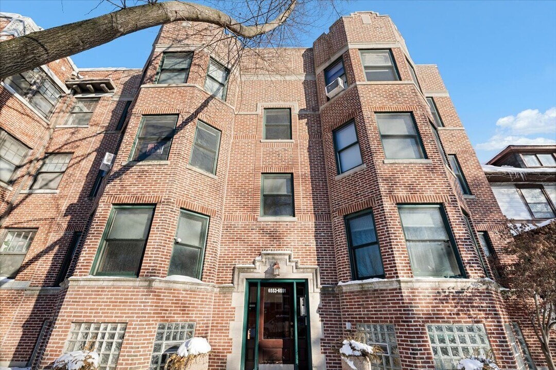 6553 N Greenview Ave in Chicago, IL - Building Photo