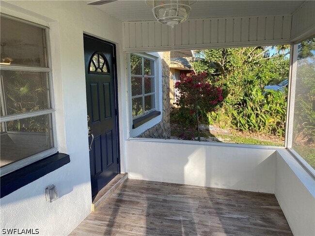 663 100th Ave N in Naples, FL - Building Photo - Building Photo