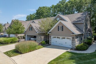 Montego Place in Avon Lake, OH - Building Photo - Building Photo