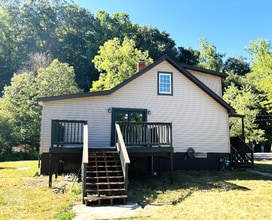 1384 Kings Creek Rd in Weirton, WV - Building Photo - Building Photo