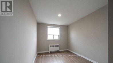 468 Ottawa St N in Hamilton, ON - Building Photo - Building Photo