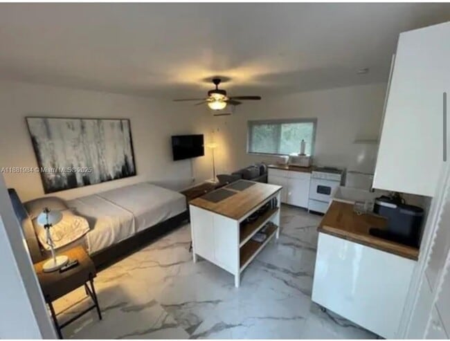 property at 1004 W Las Olas Blvd