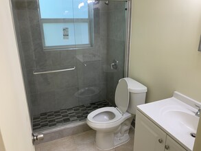 1705 SW 11th Ct in Fort Lauderdale, FL - Foto de edificio - Building Photo