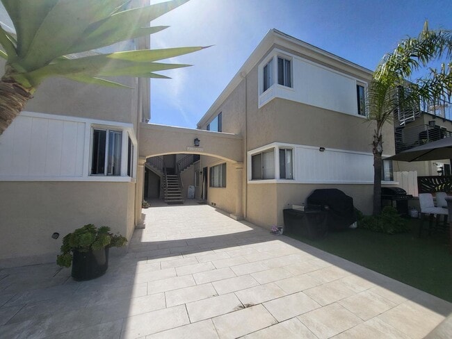 property at 729 Ensenada Ct