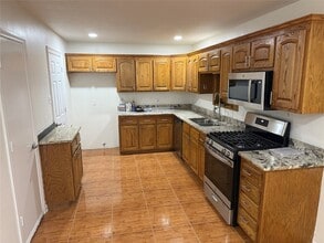 1309 Velma St in Deer Park, TX - Building Photo - Building Photo