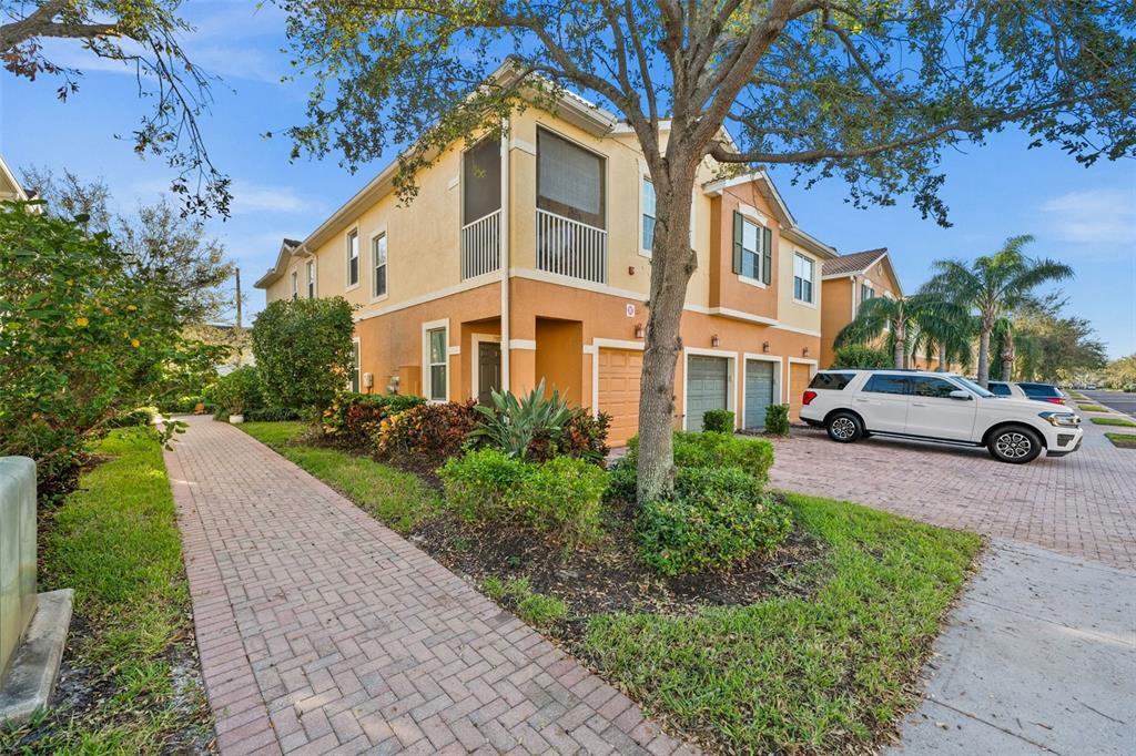 7798 Moonstone Dr-Unit -6-101 in Sarasota, FL - Building Photo