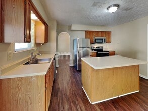 2419 Hoose Dr in Grove City, OH - Building Photo - Building Photo