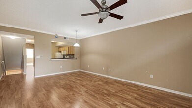 4990 Baraldi Cir in Sarasota, FL - Building Photo - Building Photo