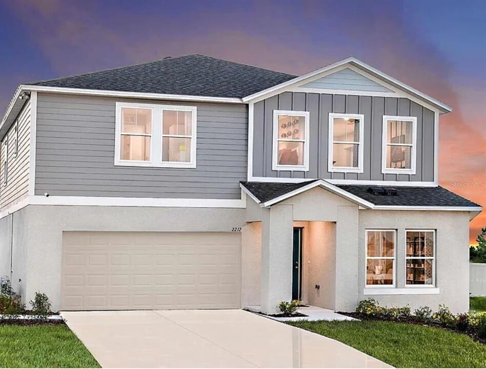 2212 Canyon Oak Dr in Davenport, FL - Building Photo