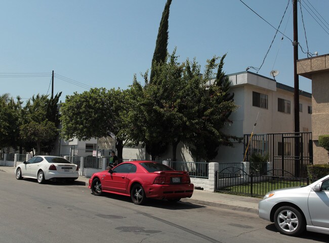 Elizabeth Court in Cudahy, CA - Building Photo - Building Photo