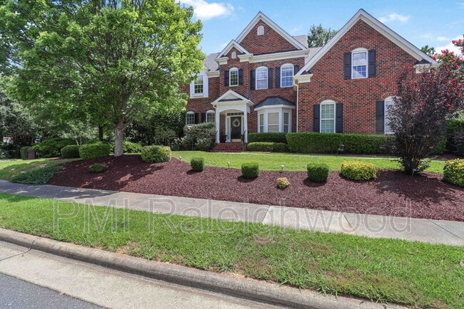 203 Braebrook Way in Cary, NC - Foto de edificio - Building Photo